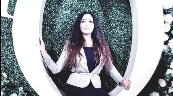 raluca andreea andrei invitata la mi th influencer emisiunea realizata de mirela vescan si thea haimovitz la dc news si spectacola video