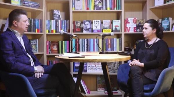 adriana saftoiu explica de ce sunt parlamentarii fugariti cu microfoanele liderii politici purtatori de cuvant ratati