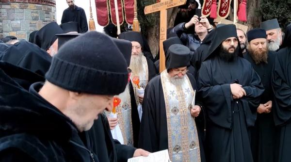 gigi becali in lacrimi la inmormantarea parintelui iulian prodromitul pe muntele athos video