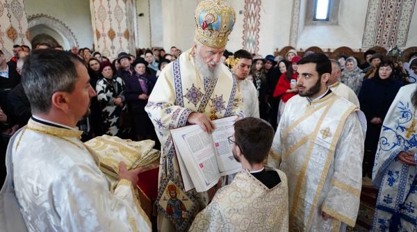 targoviste slujire arhiereasca in ctitoria voievodala de la manastirea stelea