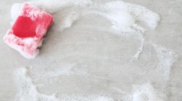 curata covorul in doar 20 de minute fara substante chimice metoda gospodinelor din turcia