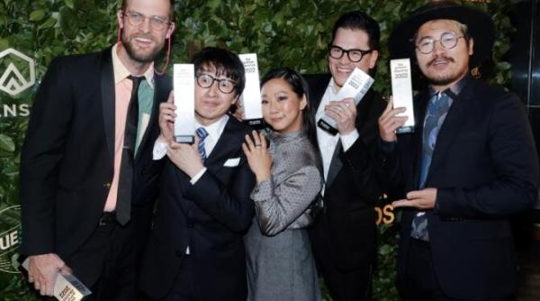 everything everywhere all at once a castigat marile premii oscar 2023 si le a meritat pe toate dincolo de haos filmul vorbeste despre frustrari