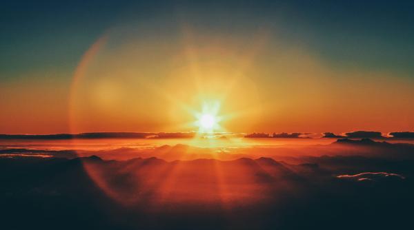 pamantul a fost la un pas sa fie lovit de o eruptie solara extrem de rara urmarile ar fi putut fi catastrofale video