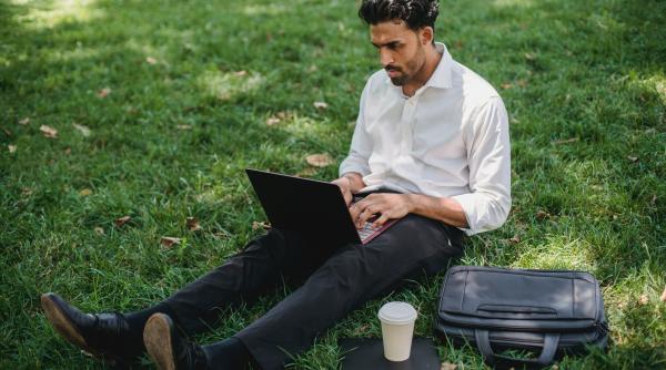 cum a contribuit twitter la falimentarea bancii silicon valley