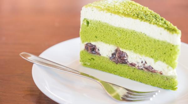 prajitura japoneza cu patrunjel reteta spectaculoasa