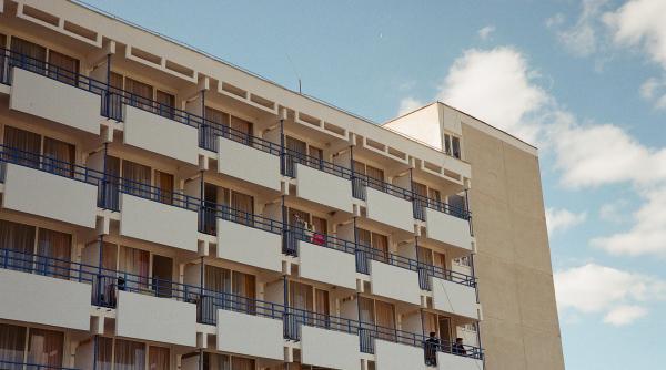 cazarea pe litoral in minivacanta de paste preturile pornesc de la 62 de lei de persoana si ajung la 576 de lei in mamaia