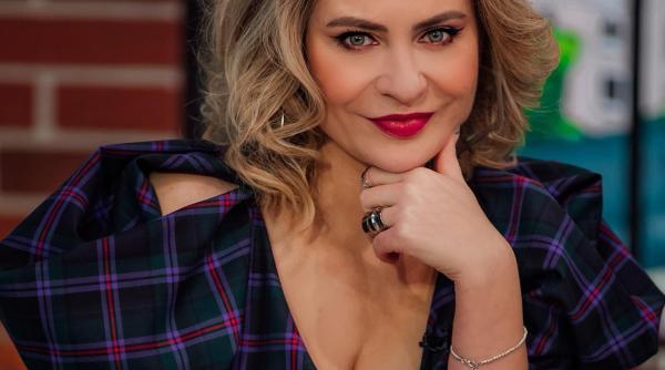 cum isi mentine adina buzatu silueta am un meniu de la o anumita firma imi aduc in fiecare zi mancarea