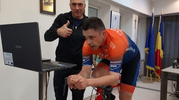 nu deranjati novak pedaleaza ministrul sportului si a instalat sala de antrenament in birou