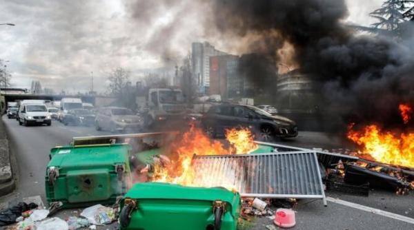 europa macinata de proteste si greve furie in grecia germania italia si franta