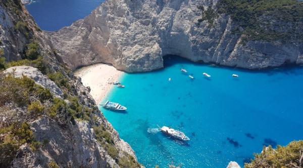 plaja navagio inchisa vara aceasta pentru turisti dupa o vizita de control in 8 martie
