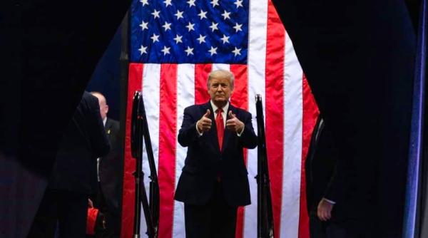 trump a revenit pe facebook si youtube postand pentru prima data dupa suspendarea sa din 2021 m am intors video