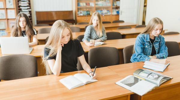 meditatii gratuite pentru unii elevi din romania