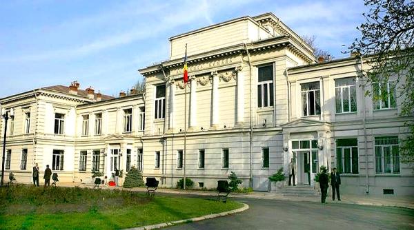 academia romana saluta adoptarea sintagmei limba romana ca denumire a limbii oficiale in republica moldova pune pregnant in evidenta legaturile istorice si culturale existente dintotdeauna