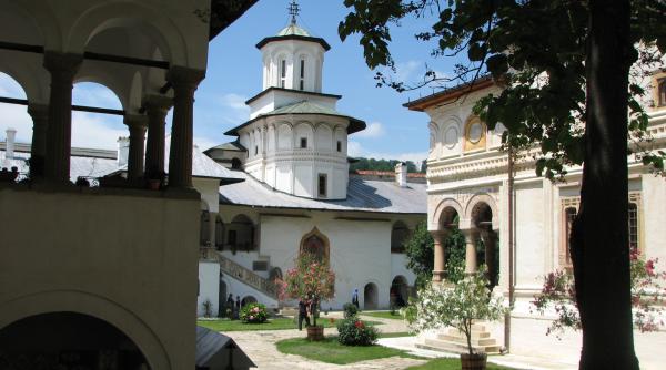 calendar crestin ortodox sarbatoare 21 martie 2023