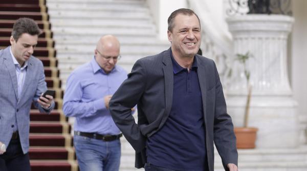 remanire guvern ciuvica pe ligia deca si bogdan aurescu i as remania de urgenta video