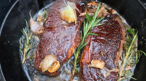 muschi de vita cu unt si usturoi reteta senzationala aromele iti inunda simturile