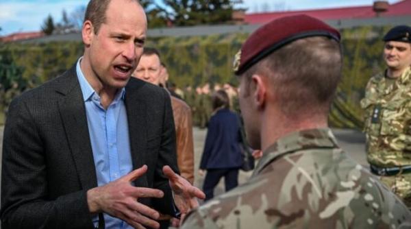 vizita surpriza a printului william la trupele britanice de langa granita dintre ucraina si polonia