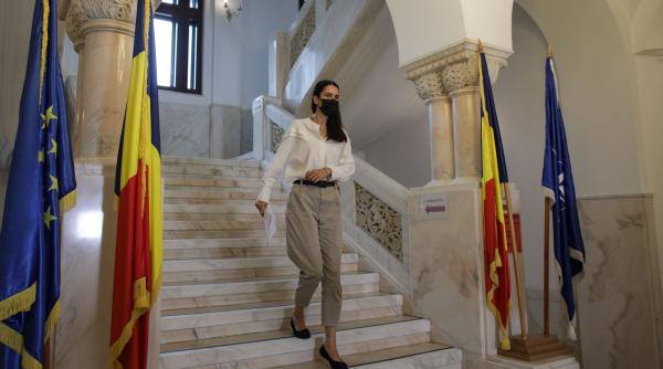 primaria sectorului 1 tine la secret numele managerului de proiect dupa ce ani a acuzat o pe clotilde armand de incompatibilitate