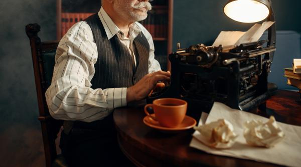 el a fost geniul literaturii romane care nu dormea noaptea scria pana n zori si bea 3 litri de cafea zilnic