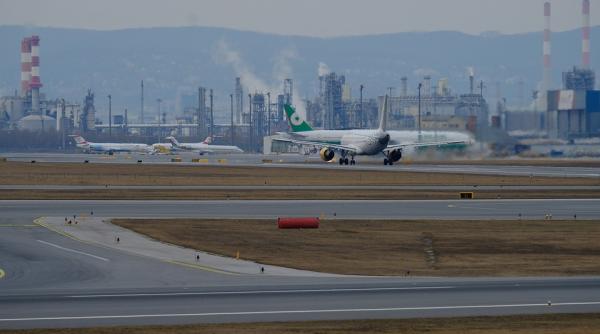 vasile blaga cere explicatii dupa ce a fost controlat pe aeroportul din viena