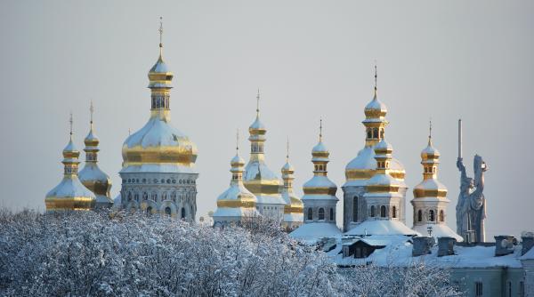 biserica ortodoxa ucraineana contesta in justitie evacuarea din manastirea lavra pecerska din kiev