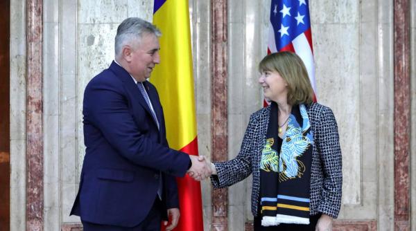 lucian bode intrevedere cu ambasadorul sua kathleen kavalec includerea in programul visa waiver este una din prioritatile guvernului romaniei galerie foto