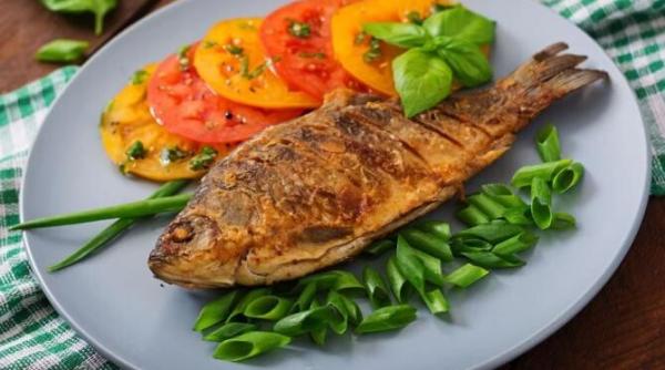 un produs adaugat in ulei va da pestelui prajit un gust deosebit