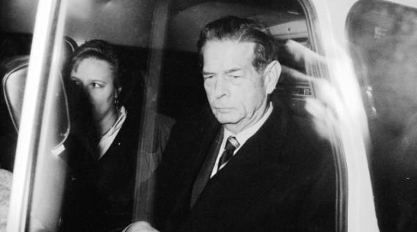 cum a refuzat regele mihai o invitatie intrucat cineva i ar fi soptit ca la masa urma sa ia parte si iliescu realitatea a fost alta iar zvonul cu iliescu doar un pretext