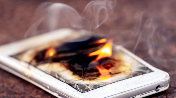 de ce iau foc bateriile lucian georgescu udjg problema e cu fizica caldura pe care o produc poate deveni un pericol