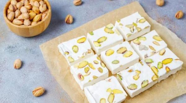 prepara un desert rafinat cu migdale fara oua su fara faina ce poate fi mai bun