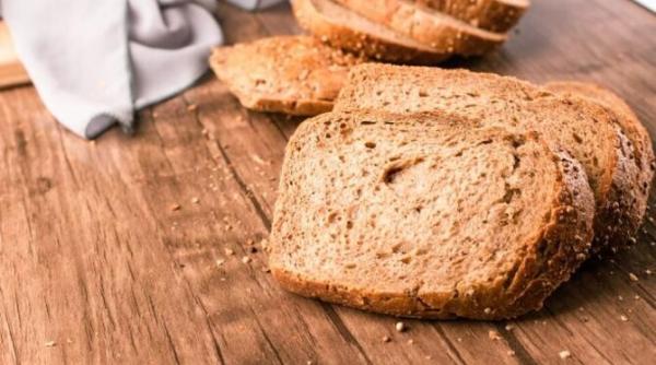 clatite din paine veche