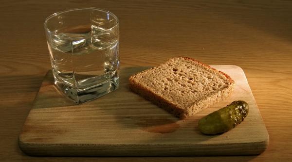 criza se face simtita si in franta oamenii nevoiti sa renunte la micul dejun sau cina din cauza inflatiei studiu