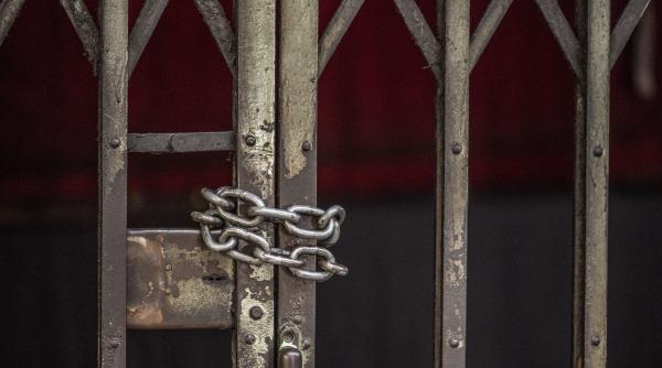 piata de afaceri tot mai saraca aproape 7 000 de firme au fost dizolvate de la inceputul anului