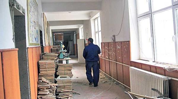 facias cere explicatii in cazul zecilor de scoli care au pierdut posibilitatea unei finantari prin pnrr