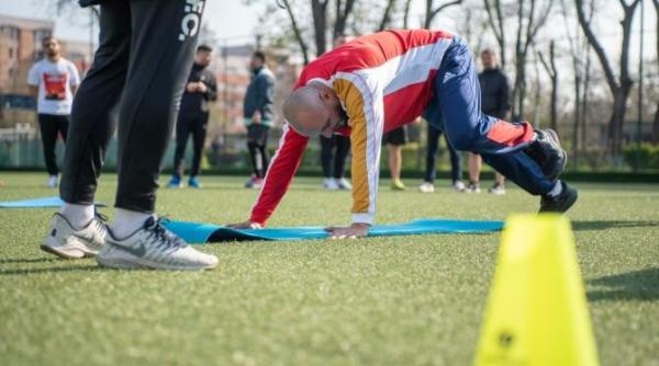 proba sportiva pentru prima data la angajarea in politia locala sector 6 au fost peste 4 candidati pe loc primarul ciprian ciucu a testat proba de viteza