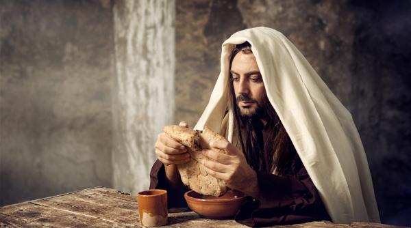 sa fim crestini de adevaratelea nu doar 7 zile pe an ce facem dupa ce iisus invie cozonacul se intareste si aruncam cojile de oua