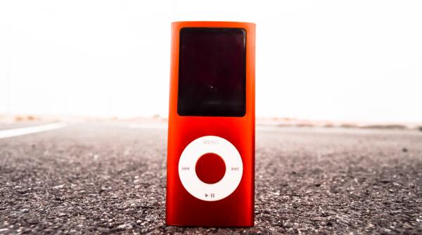 revine pe piata batranul ipod in varianta imbunatatita apple a facut anuntul