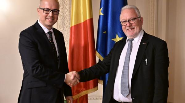 andi cristea psd l a primit la bucuresti pe wolfgang hellmich coordonator spd in bundestag avem un demers comun pentru o europa mai puternica unita si sigura