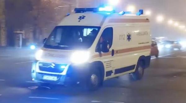 grav accident de circulatie in seara de inviere un tanar de 19 ani a murit doua fete de 17 ani sunt ranite grav