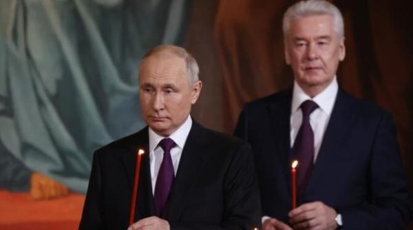vladimir putin a participat la slujba de inviere oficiata de patriarhul kiril