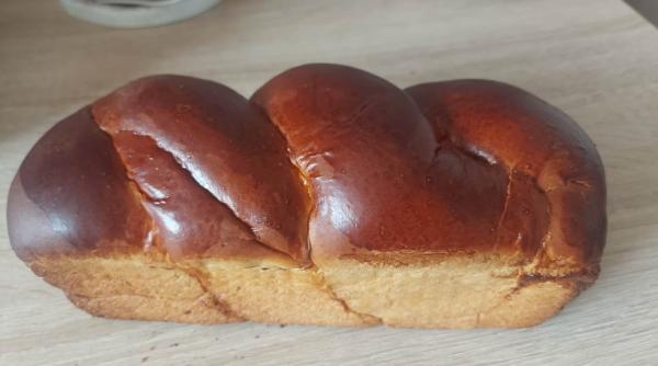 nu exista cozonac fara nuca cum se prepara crema e oribila nu are gust corporatiile nu au oua ci praf si potentiatori de arome video