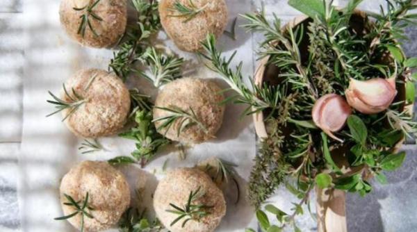 o reteta unica de chiftele cu branza la tigaie nu ai mai gatit niciodata asa ceva