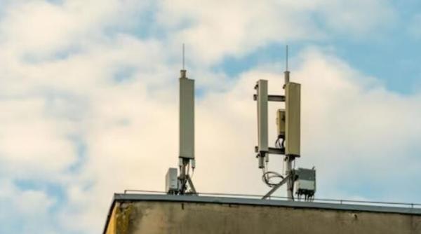 ancheta extinsa a jurnalistilor mai multe antene spion depistate pe ambasadele rusiei din toata europa