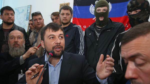 kievul protesteaza dupa ce seful instalat de rusia in donetk s a intalnit cu lukasenko