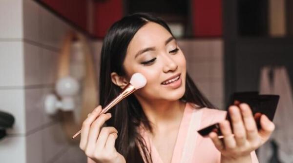 sapte secrete care te vor face instantaneu sa pari mai tanara