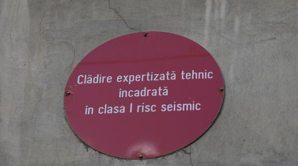 cladirile cu bulina rosie aflate in responsabilitatea primarului nicusor dan lista constructiilor cu risc de prabusire din proprietatea pmb