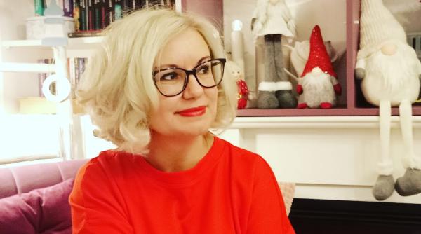 curajul incepe la 45 de ani scriitoarea camelia cavadia important e sa incerci e o concluzie la care am ajuns dupa atatia ani de experienta