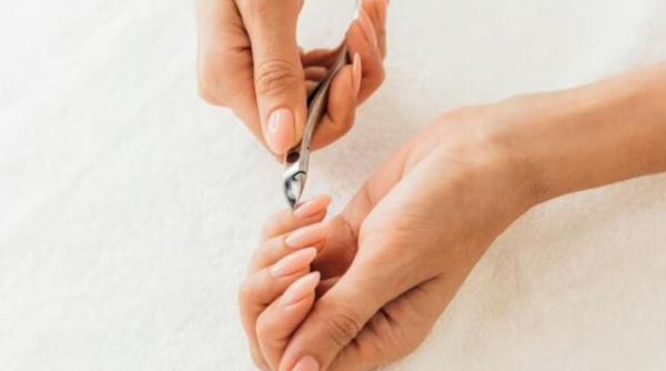 indeparteaza gelul de pe unghii acasa fara acetona iata cateva metode simple