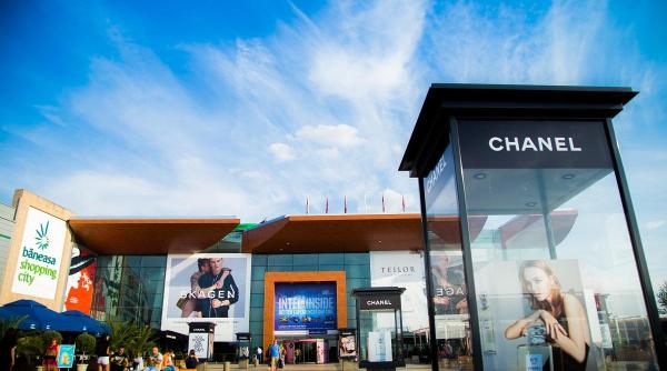 baneasa shopping city surprize pentru vizitatorii centrului comercial cu ocazia implinirii a 15 ani de activitate