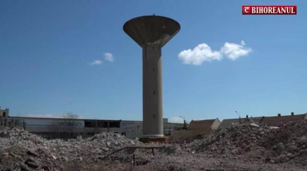 un turn de apa urias s a prabusit la oradea video